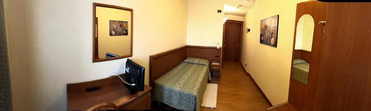 Hotel Ristorante Belvedere Trebaseleghe 3*,  Italia